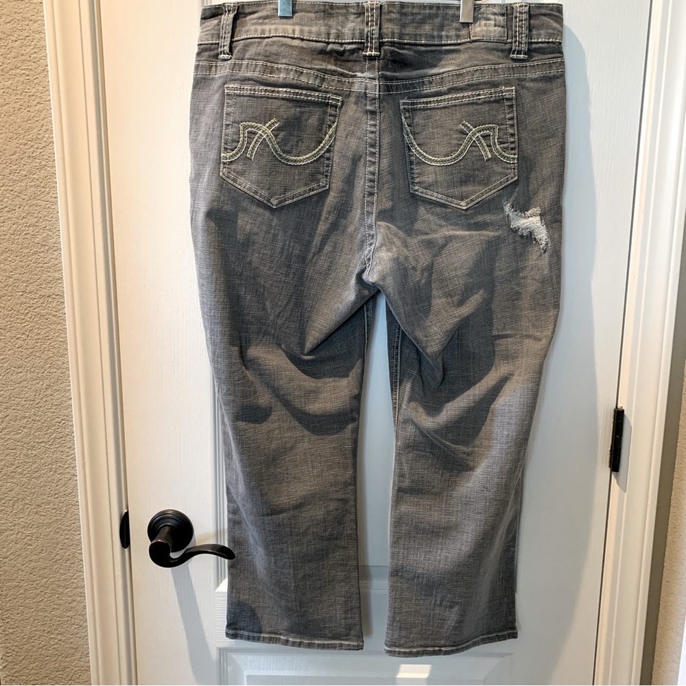 HYDRAULIC Women’s Gray Ankle Cropped Distressed Denim Jeans Size 18W - Picture 9 of 14